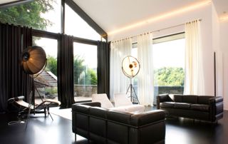 inerieur d'une maison chic et moderne